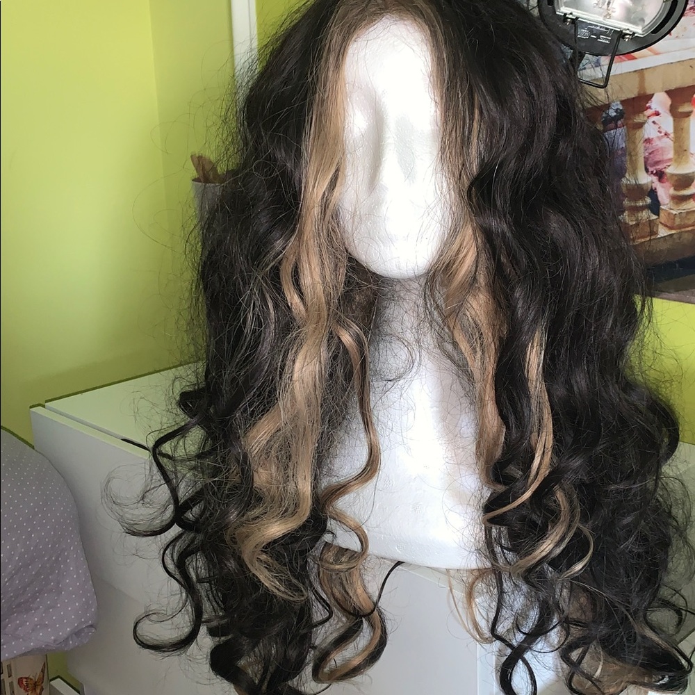 Dark brown wavy synthetic hair w/ face frame blonde